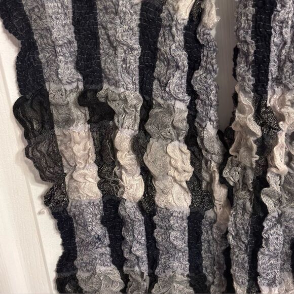 Beautiful Soft Black Grey Women’s Striped Ruffled Long Scarf Fringe - Picture 6 of 8